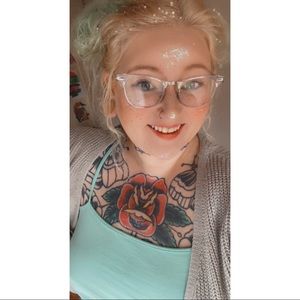 Meet your Posher, Sierra-dawn